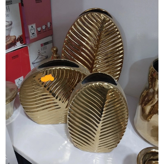 تصویر  گلدان سه تکه طرح برگه طلایی