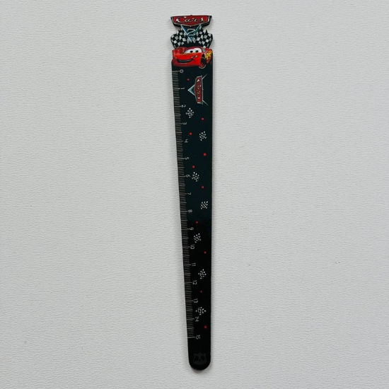 تصویر  خط کش چوبی فانتزی