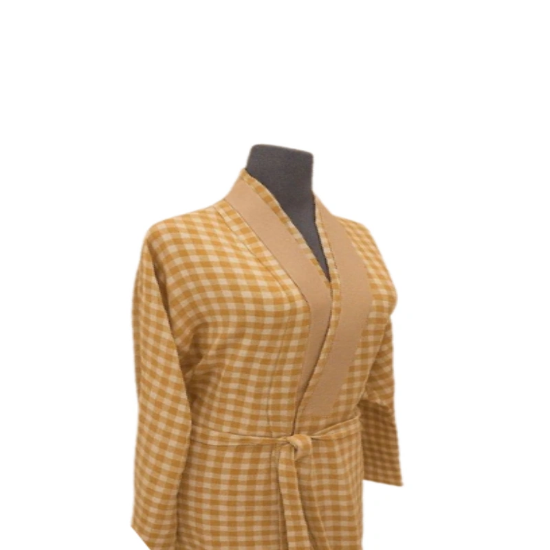 تصویر  تن پوش حمام بزرگسال طرح چهارخونه