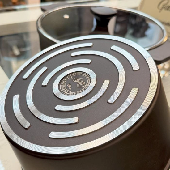 تصویر  سرویس قابلمه 8 پارچه چدن گرانیتی برند AMD